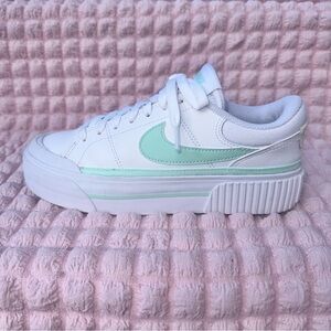 Nike Women's Court Legacy Lift - White/Mint Foam - Size 6.5 - FZ3770-100